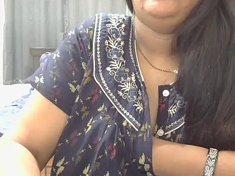 Snapshot of Nisha-telugu chatting on 05-20-26, 04:09 Nisha-telugu online show from 05-20-26, 04:09
