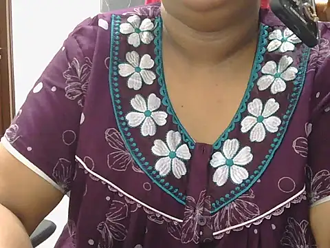 Snapshot of Nisha-telugu chatting on 08-02-26, 04:11 Nisha-telugu online show from 08-02-26, 04:11