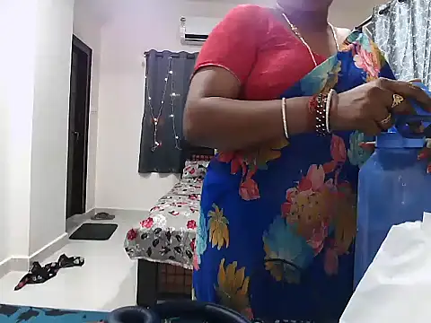 Snapshot of Nisha-telugu chatting on 06-19-26, 06:14 Nisha-telugu online show from 06-19-26, 06:14