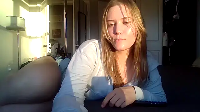 AllesandraLove online show from 11-13-25, 10:02