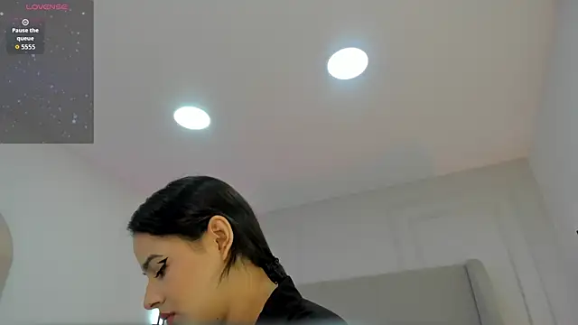 Snapshot of Dream_nena chatting on 10-02-25, 03:54 Dream nena online show from 10-02-25, 03:54