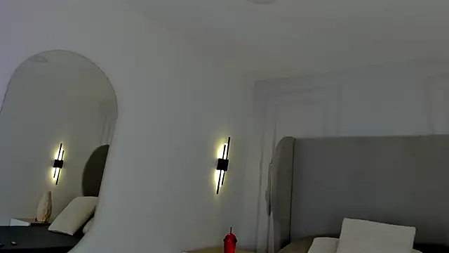 Snapshot of Dream_nena chatting on 09-21-25, 04:28 Dream nena online show from 09-21-25, 04:28