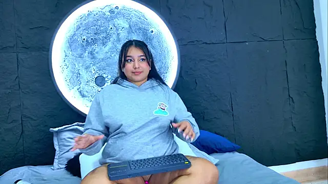 IvannaaVega online show from 04-02-26, 05:03