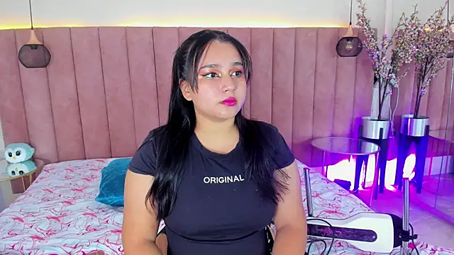 Snapshot of IvannaaVega chatting on 10-12-25, 04:58 IvannaaVega online show from 10-12-25, 04:58