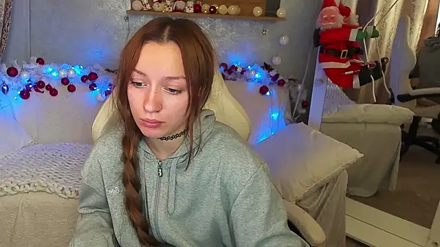 FoxyMayy online show from 12-14-25, 11:32