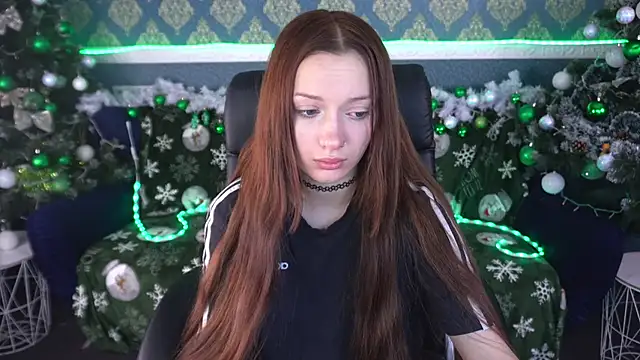 FoxyMayy online show from 12-22-25, 12:11