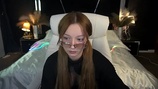 FoxyMayy online show from 11-12-25, 02:43