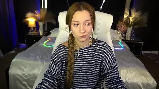 FoxyMayy online show from 11-20-25, 02:18