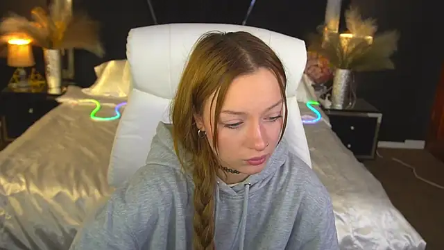 FoxyMayy online show from 11-30-25, 07:42