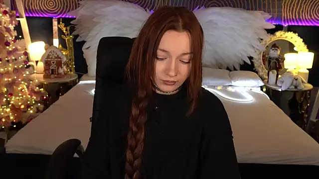 FoxyMayy online show from 12-18-25, 01:59