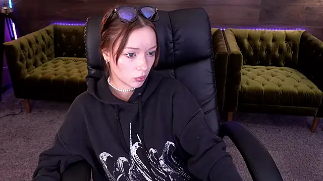 FoxyMayy online show from 09-20-25, 12:43