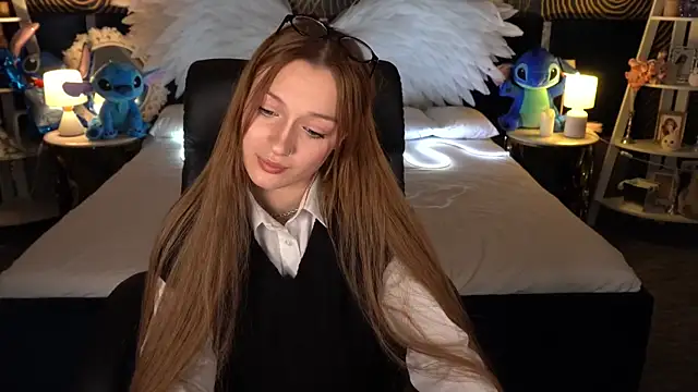 FoxyMayy online show from 11-21-25, 08:19