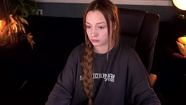 FoxyMayy online show from 11-18-25, 03:15