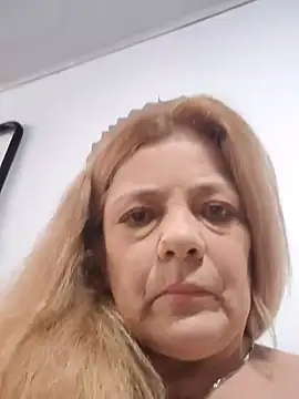 Snapshot of Casandra_Cruz chatting on 10-04-25, 01:34 Casandra Cruz online show from 10-04-25, 01:34