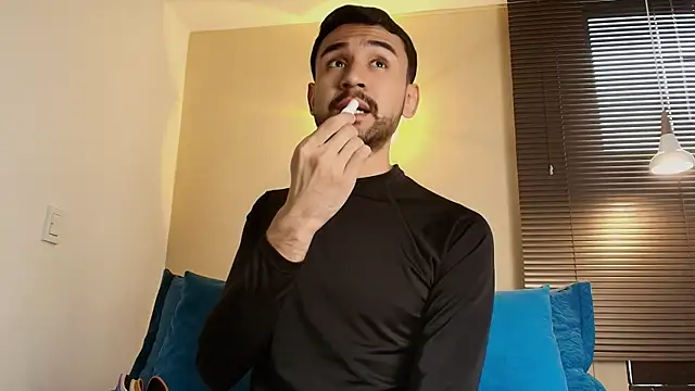 Axel Moon S online show from 10-13-25, 06:20