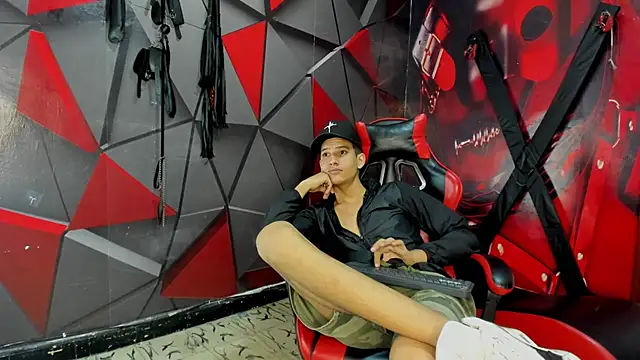 Ken BoySlim online show from 09-14-25, 05:08