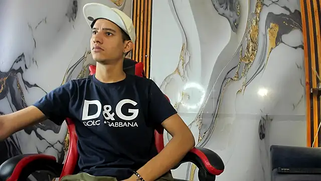 Ken BoySlim online show from 09-15-25, 09:04