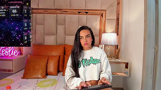 Leslie Bussh  online show from 12-13-25, 08:04