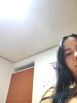 Snapshot of valen-sexx chatting on 04-23-26, 03:35 valen-sexx online show from 04-23-26, 03:35