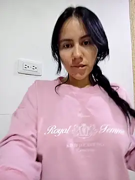 Snapshot of valen-sexx chatting on 05-06-26, 03:10 valen-sexx online show from 05-06-26, 03:10