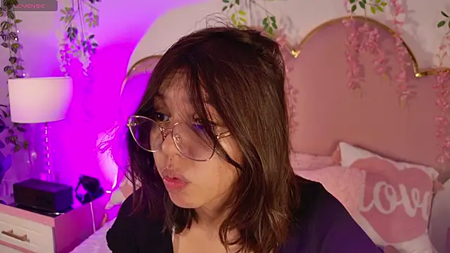 Lauuu2007 online show from 03-27-26, 09:16