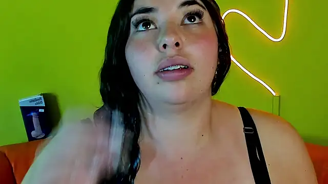 Snapshot of Bagiolett chatting on 10-17-25, 07:04 Bagiolett online show from 10-17-25, 07:04