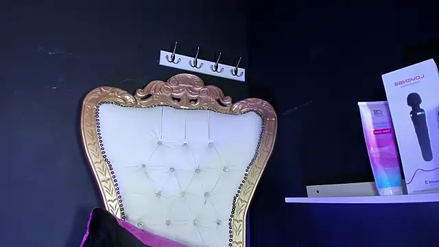 Bagiolett online show from 11-27-25, 08:09