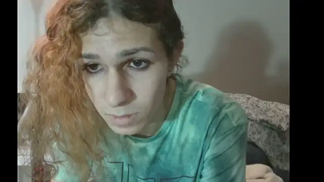 Snapshot of cuddlyavenue chatting on 10-13-25, 01:29 cuddlyavenue online show from 10-13-25, 01:29