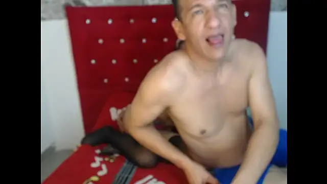 Snapshot of fuck_latin_couple chatting on 06-13-26, 04:49 fuck latin couple online show from 06-13-26, 04:49