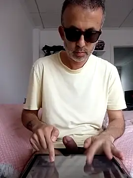EmilioTaladdro online show from 05-04-26, 08:28
