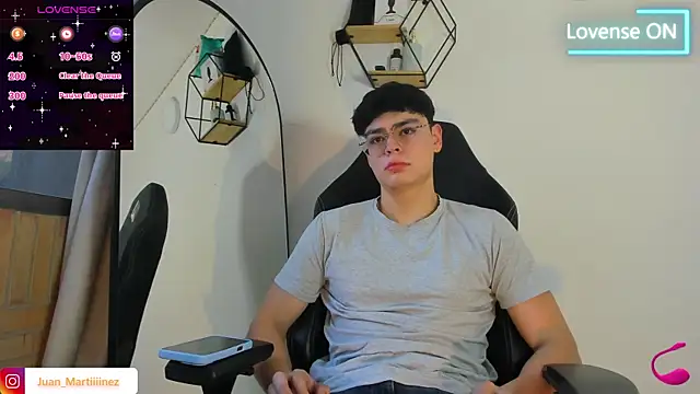 Snapshot of Im_Juaniito chatting on 09-20-25, 09:42 Im Juaniito online show from 09-20-25, 09:42