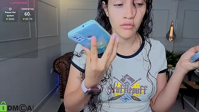 ArielBlossom    online show from 09-24-25, 11:06