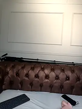 ArielBlossom    online show from 12-01-25, 11:11