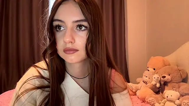 Snapshot of CatherinDream chatting on 09-29-25, 02:07 CatherinDream online show from 09-29-25, 02:07