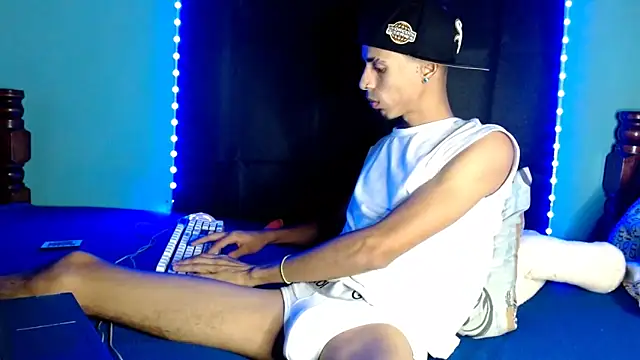 Alexx 1214 online show from 10-18-25, 04:14