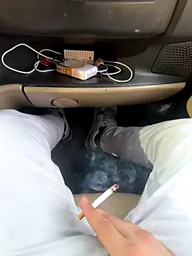 LAZ3R1 online show from 10-28-25, 02:05