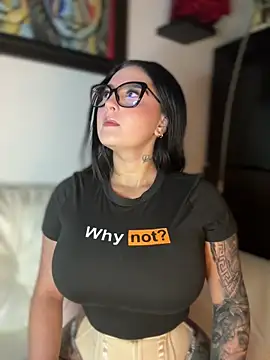 GabyMejiaa online show from 12-23-25, 12:22