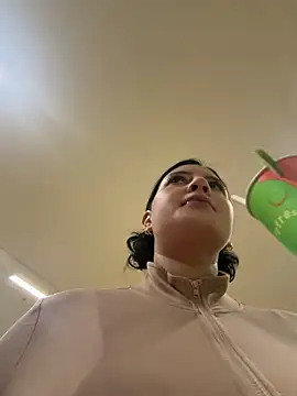GabyMejiaa online show from 05-15-26, 11:47