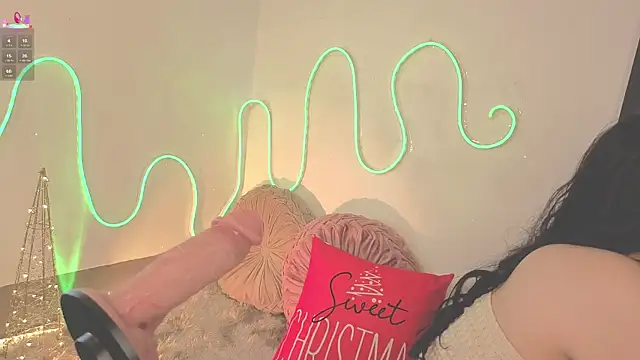 Snapshot of ashlynnlowe_ chatting on 12-14-25, 07:08 ashlynnlowe online show from 12-14-25, 07:08