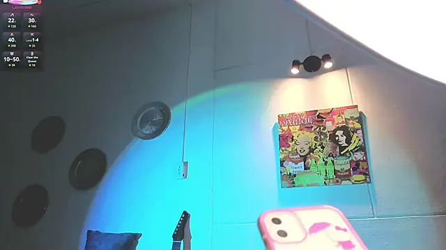 Snapshot of ashlynnlowe_ chatting on 10-06-25, 08:09 ashlynnlowe  online show from 10-06-25, 08:09