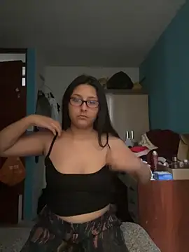 Snapshot of Afroditanamoraix chatting on 10-29-25, 07:02 Afroditanamoraix online show from 10-29-25, 07:02