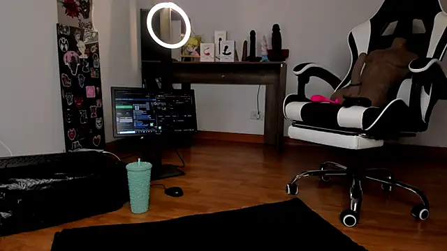 guynextdo0r online show from 10-23-25, 11:47