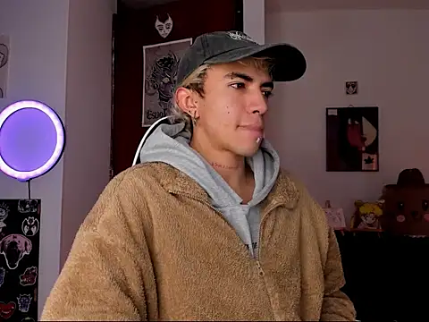 guynextdo0r online show from 10-08-25, 02:40