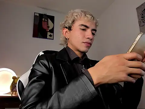 guynextdo0r online show from 10-24-25, 08:52