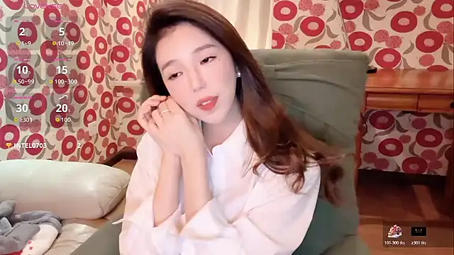 miss-lin online show from 11-28-25, 01:33