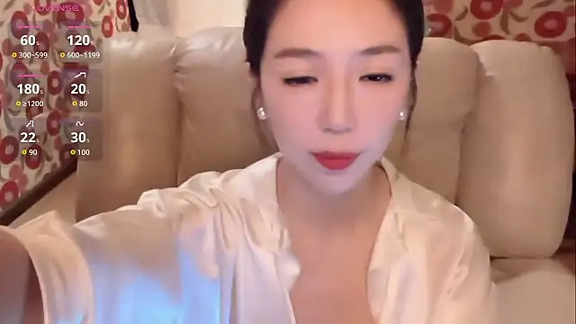 miss-lin online show from 10-06-25, 01:12