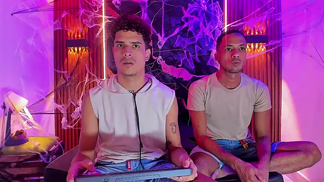 Snapshot of Lucky_boys__X chatting on 10-31-25, 08:05 Lucky boys X online show from 10-31-25, 08:05