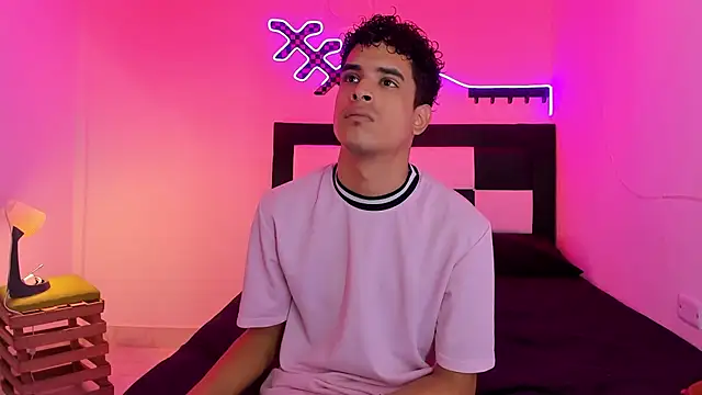 Snapshot of Lucky_boys__X chatting on 10-12-25, 11:55 Lucky boys X online show from 10-12-25, 11:55