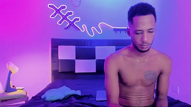 Snapshot of Lucky_boys__X chatting on 12-16-25, 02:54 Lucky boys X online show from 12-16-25, 02:54