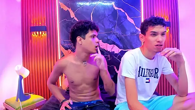 Snapshot of Lucky_boys__X chatting on 02-23-26, 06:52 Lucky boys X online show from 02-23-26, 06:52